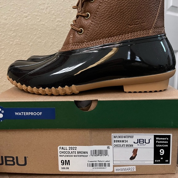 Waterproof boots - Picture 1 of 5